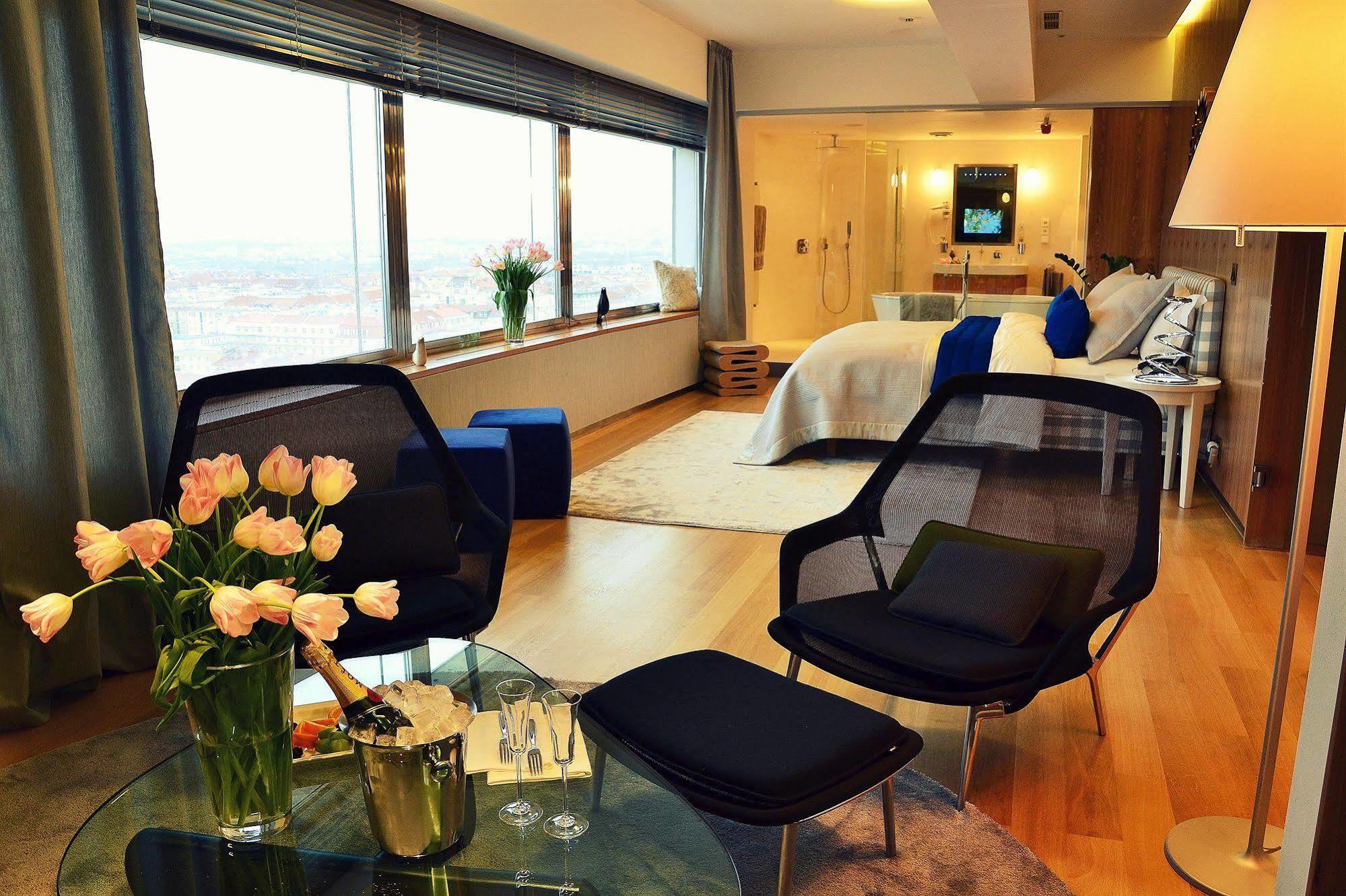 One Room Hotel Прага Екстер'єр фото